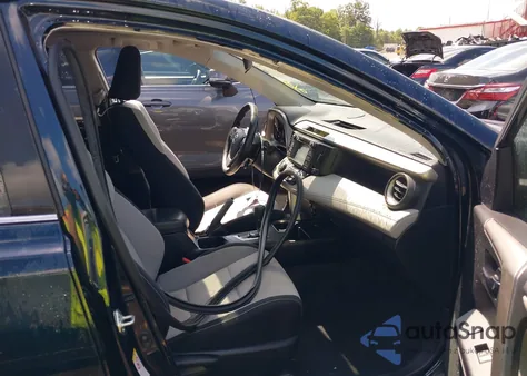 2018 Toyota Rav4 Xle z USA, uszkodzony, nr VIN JTMRFREV8JD235352